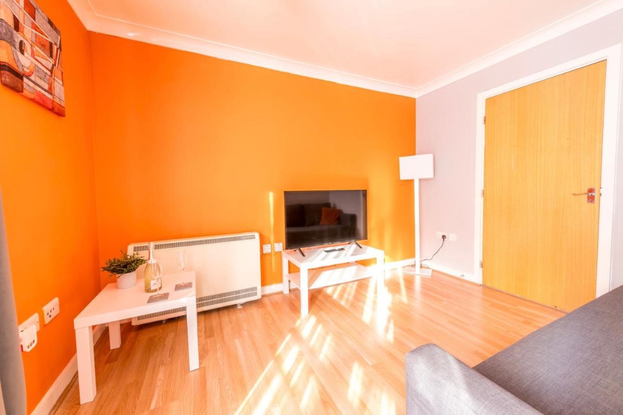 Prime Location - Modern City Apartment! Bristol Exterior foto